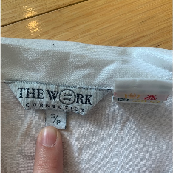 Classy white blouse - Picture 3 of 4